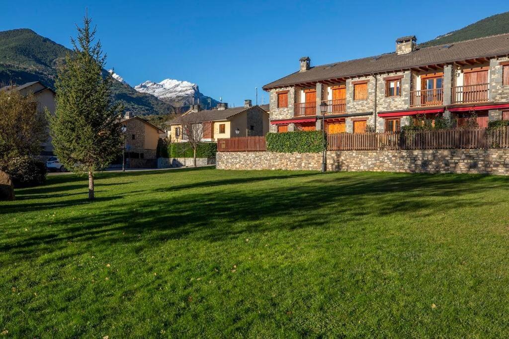 Casa Nieves Apartment Villanúa Екстериор снимка