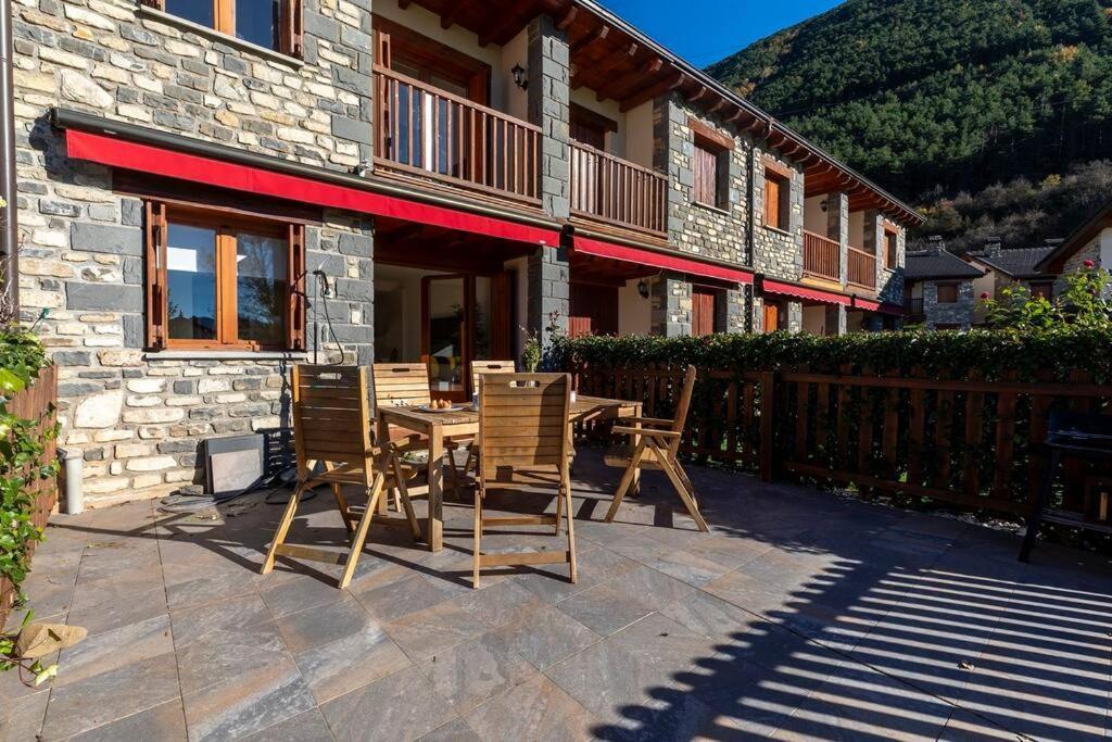 Casa Nieves Apartment Villanúa Екстериор снимка